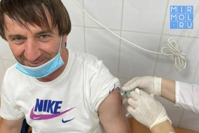 Вакцинацию от коронавируса прокомментировал депутат райсобрания Новолакского района