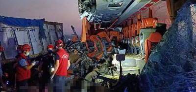 Девять человек погибли в еще одном ДТП с автобусом на западе Турции