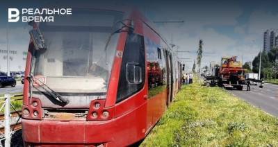 В Казани на проспекте Победы вагон трамвая №5а сошел с рельсов