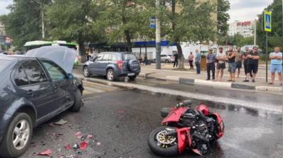 После ДТП с иномаркой в Воронеже погиб 21-летний байкер