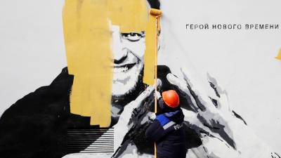 «Хотят называться политиками в изгнании»: экс-соратник Навального Илья Ремесло — о перспективах внесистемной оппозиции