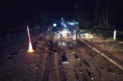 На трассе Тюмень — Ханты-Мансийск водитель «Нивы» погиб в аварии с грузовиком
