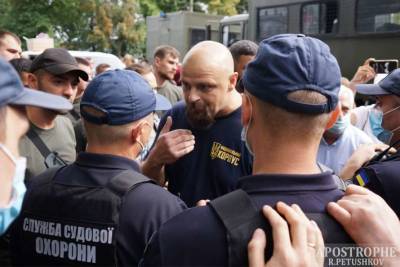 В Киев в день суда над Нацкорпусом стянули силовиков (ФОТО)