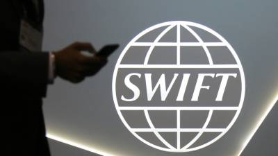 Глава ВТБ прокомментировал возможность отключения России от SWIFT