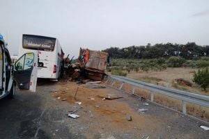 На западе Турции автобус с пассажирами попал в ДТП: 6 человек погибли