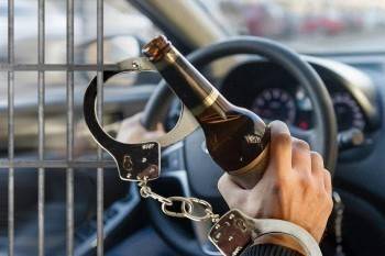 Пьяный водитель стрелял из ружья в дорожных рабочих на улице Череповца
