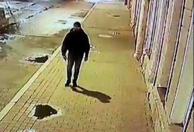 Видео: у здания муниципального образования «Смольнинское» раздался хлопок