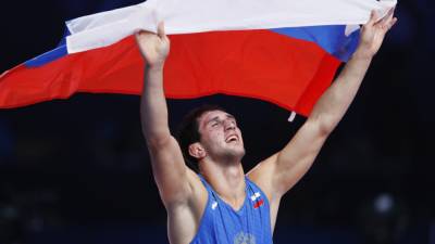 Борец-вольник Сидаков завоевал золото на Олимпиаде в Токио