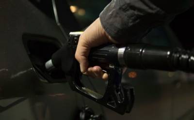 Потребители возмущены ценами на бензин