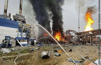 "Газпром" потушил пожар на заводе в Уренгое