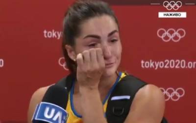 Украинская прыгунья расплакалась на Олимпиаде