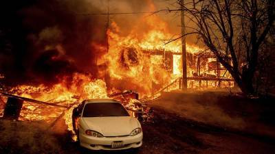 В Калифорнии пожар уничтожил город со 150-летней историей