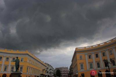 В Одесской области в Раздельной и Любашевке сильные дожди – фронт движется на Одессу