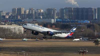 Для уставших от шума самолётов петербуржцев запустят "горячую линию"