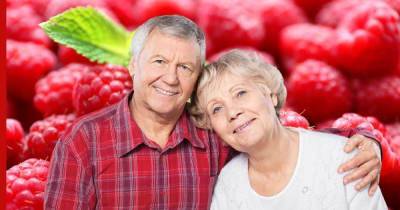 От холестерина, рака и диабета: любимая многими ягода оказалась ключом к долголетию
