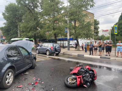 В Воронеже в аварии мотоцикла и «Фольксваген Боро» погиб водитель