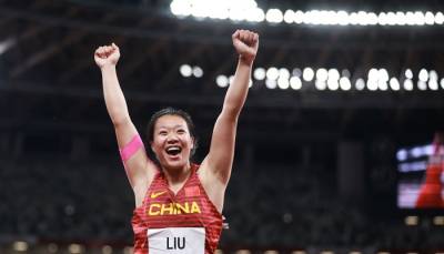 Китаянка Лю Шиин стала олимпийской чемпионкой в метании копья