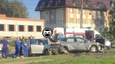 На улице Стасова в Пензе произошла авария с участием трех авто