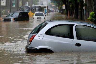 В Петербурге составили список самых уязвимых во время дождя улиц