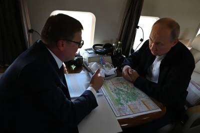 Текслер попросил Путина помочь заасфальтировать 19 км дороги до поселка, где был пожар