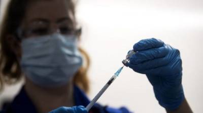 В США от коронавируса вакцинировали 50% населения