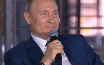 Путин порекомендовал всем есть башкирский мед