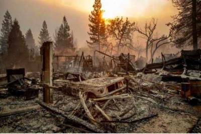 В США лесной пожар уничтожил целый город