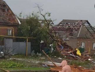 Сорванные крыши и оборванные провода: последствия урагана в Кропивницком. ФОТО