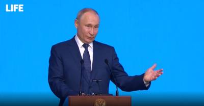 "Очень вкусно": Путин похвалил башкирский мёд и рекомендовал его всем
