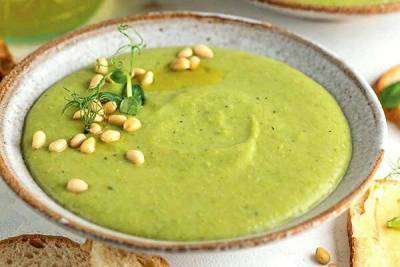 Крем-суп из картофеля и зеленого горошка: рецепт от фудблогера Елены Фенцик