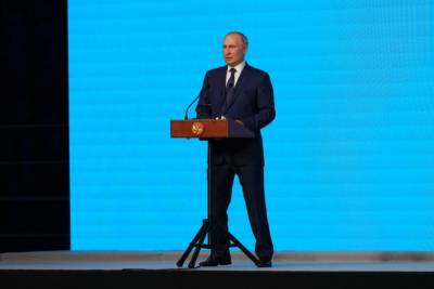 Владимир Путин и Радий Хабиров дали старт производству белого цемента в республике