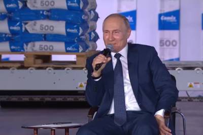 «Всем рекомендую»: Владимир Путин похвалил башкирский мед
