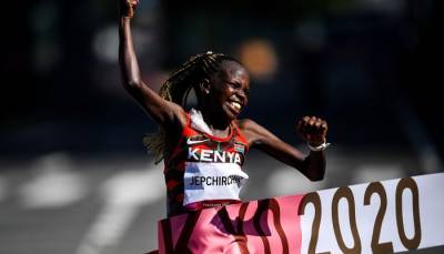 Кенийка Джепчирчир выиграла женский марафон на Олимпиаде