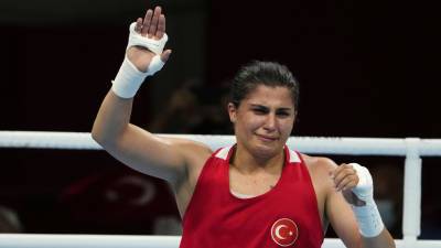 Турчанка Сурменели выиграла золото ОИ в боксе в весе до 69 кг
