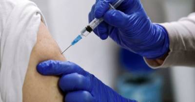 За сутки от коронавируса вакцинировали рекордное количество украинцев