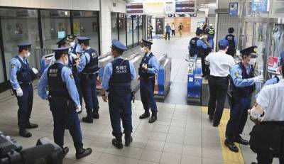 В токийском метро 36-летний мужчина с ножом учинил жестокую резню