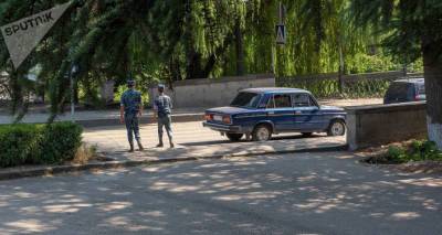 Полиция обнаружила мужчину, ворвавшегося с гранатой в кредитную организацию в Иджеване
