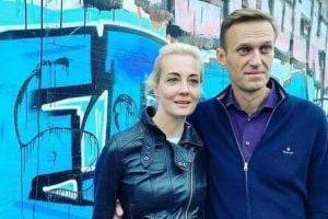 "Кайфовые дни": Навальному позволили свидание с женой