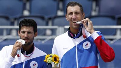 Российские пляжники завоевали серебряные медали Олимпийских игр
