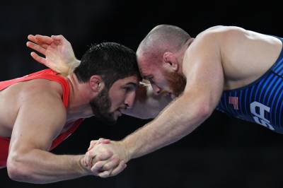 Российский борец Садулаев завоевал золотую медаль на Олимпиаде