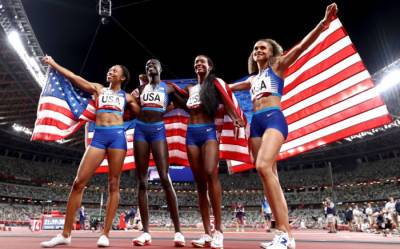 США выиграли мужскую и женскую эстафету 4х400 метров на Олимпиаде