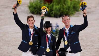Сборная Швеции по конному спорту завоевала золото ОИ в конкуре
