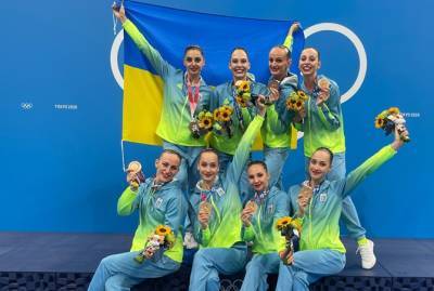 Зеленский поздравил украинских синхронисток с исторической "бронзой" на Олимпиаде-2020