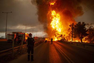 Лесные пожары охватили Турцию, Италию и Грецию