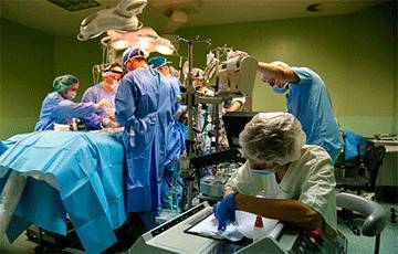 Французские хирурги стали оперировать в очках дополненной реальности