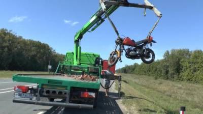 На трассе Тамбов - Пенза мотоцикл столкнулся с грузовиком