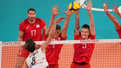 Трех российских волейболистов признали лучшими в своих амплуа на Играх