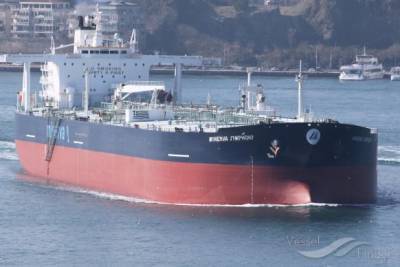 Под Новороссийском залпом выбросило нефть с греческого танкера
