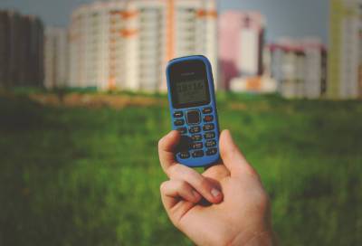 Арсений Щельцин - Эксперт назвал преимущество кнопочных телефонов над смартфонами - online47.ru