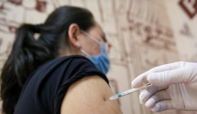 Еще один миллион доз вакцины ZF-UZ-VAC2001 доставлено в Узбекистан из Китая